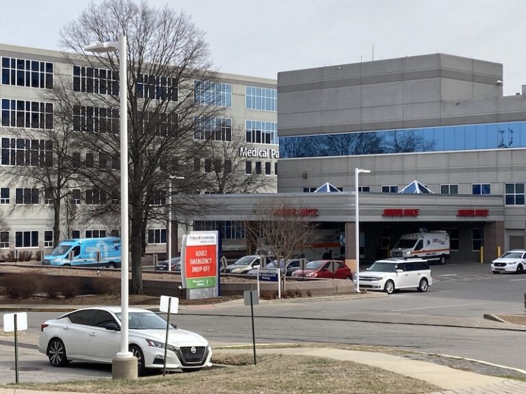 Image of a healthcare facility in Nashville, TN before parking lot repair.