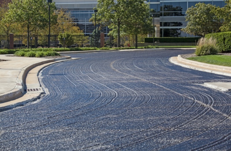 Image used to explain the navigating challenges of asphalt paving in Nashville.